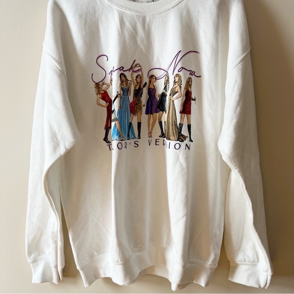 Like NEW Taylor Swift Speak Now Eras Crew Neck Sweatshirt White Size Large - Picture 3 of 6